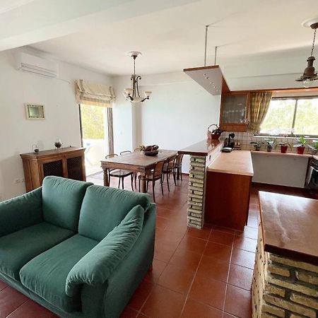 Stunning Beachfront Apartment Stratos Nerándza Kültér fotó
