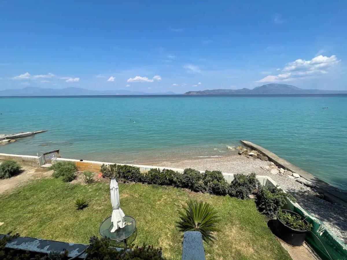 Stunning Beachfront Apartment Stratos Nerándza Kültér fotó