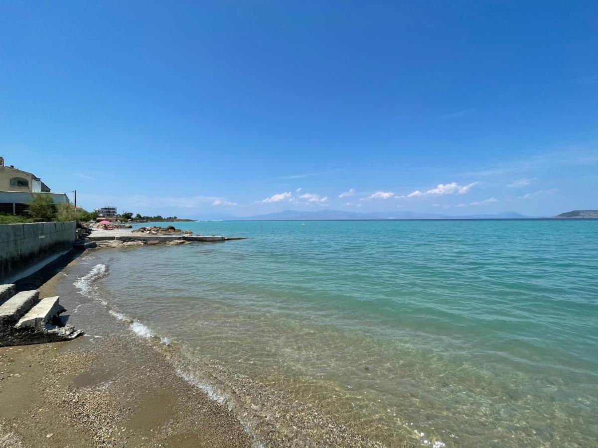 Stunning Beachfront Apartment Stratos Nerándza Kültér fotó