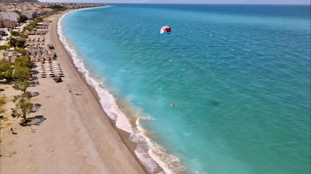 Stunning Beachfront Apartment Stratos Nerándza Kültér fotó